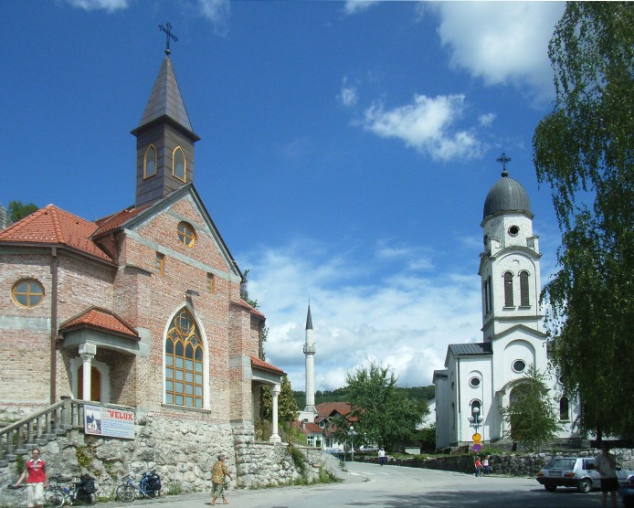 Bosanska_Krupa_Churches